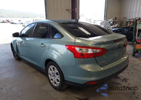 2012 Ford Focus Se z USA, uszkodzony, nr VIN 1FAHP3F20CL216223